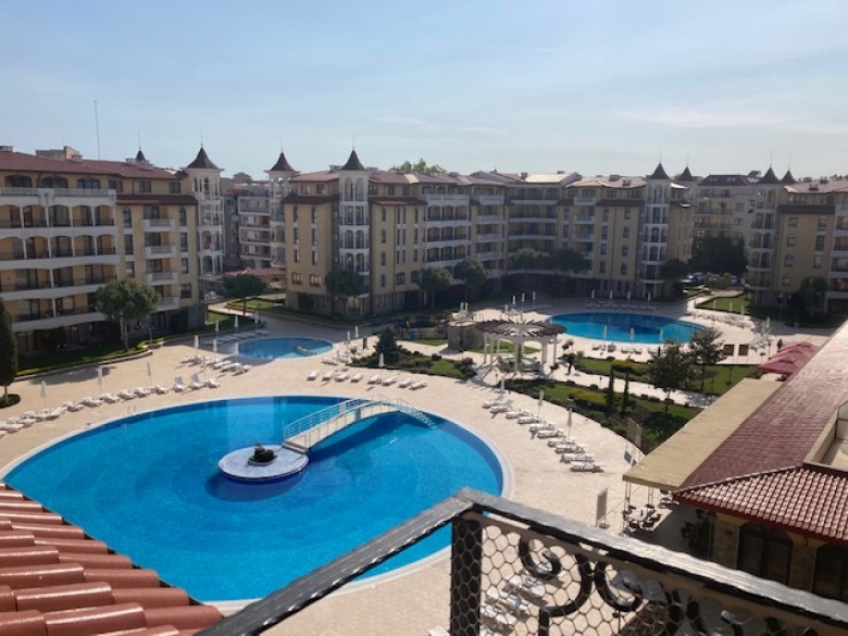 No commission: Top floor studio with pool views in Harmony Suites 1 (Sunny beach)