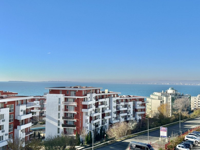  Bargain, Discounted, No commission:  Sea view studio, 52 sq.m., in  Crown Fort Club (St. Vlas)