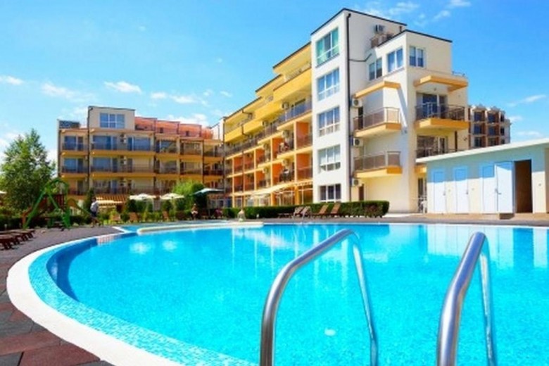 No commission: 2 BED spacious apartment, 100 sq.m., in Flores Park, center of Sunny beach